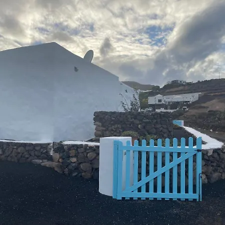 Finca Petite Vineyard Holiday home Tabayesco