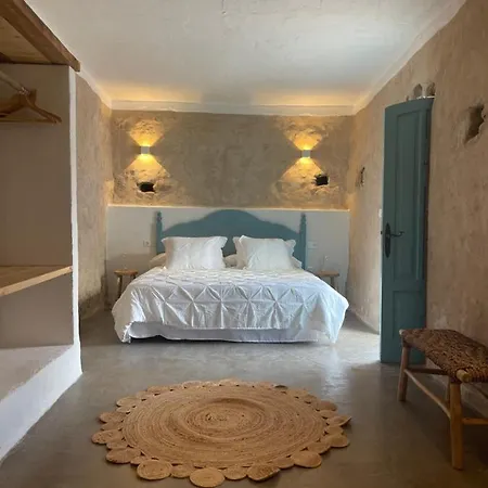 Finca Petite Vineyard * Tabayesco