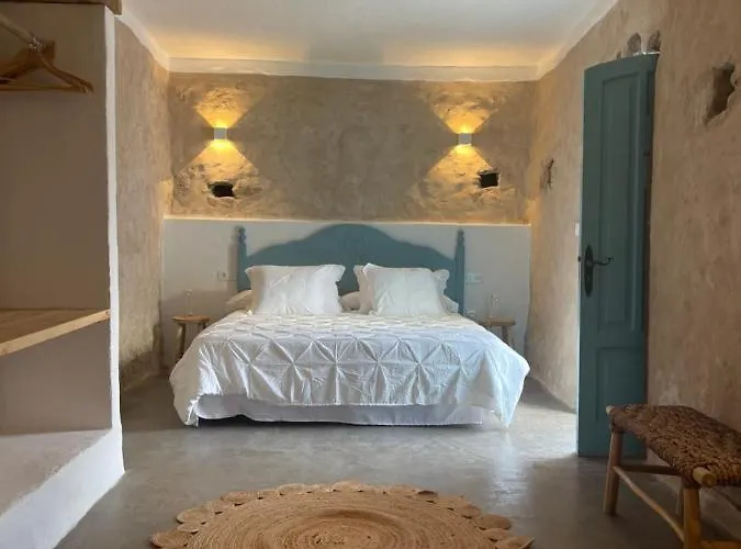 Finca Petite Vineyard * Tabayesco