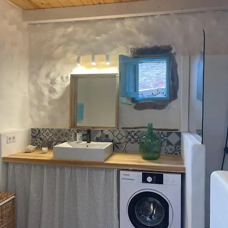 Finca Petite Vineyard 펜션 Tabayesco